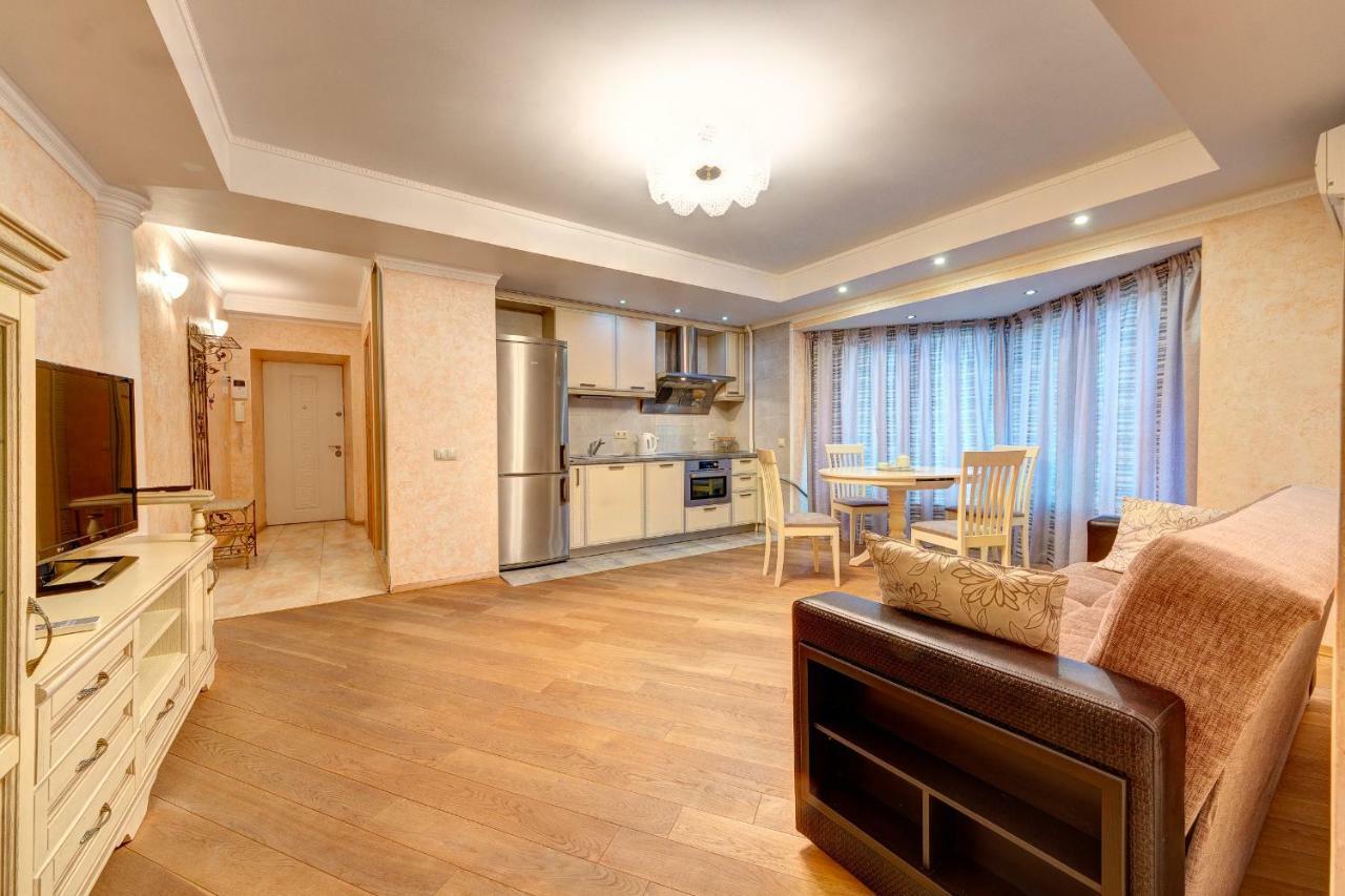 Apartments Near The Shopping Center Gulliver Київ Екстер'єр фото