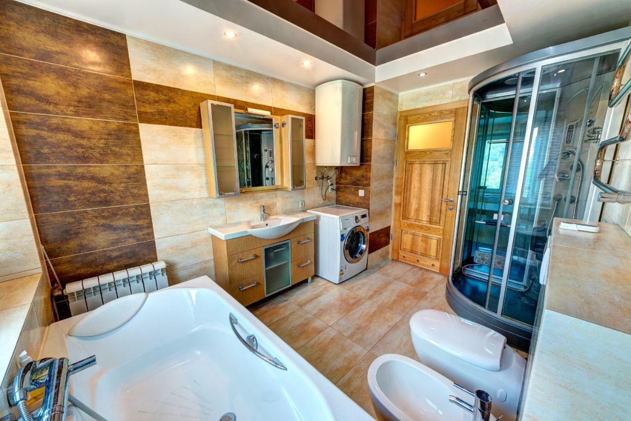 Apartments Near The Shopping Center Gulliver Київ Екстер'єр фото