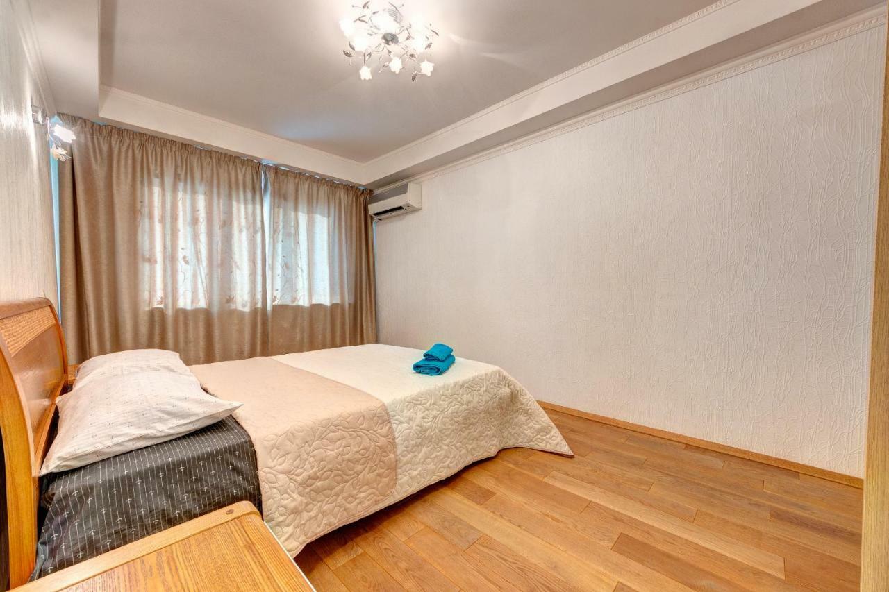 Apartments Near The Shopping Center Gulliver Київ Екстер'єр фото